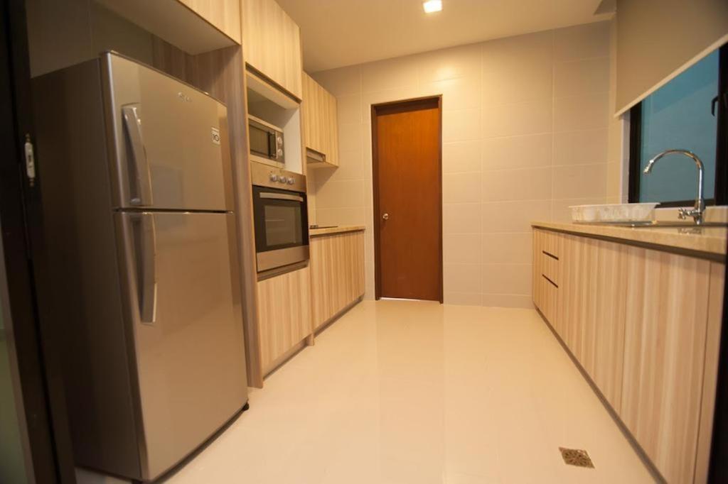 Samsuria Beach Apartment Resort Cherating Bagian luar foto